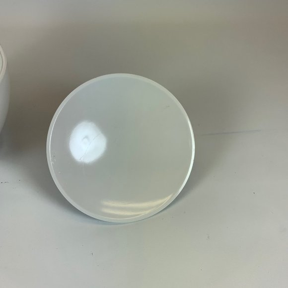 Vintage Midcentury Modern Melamine Sugar bowl with lid and Creamer - Picture 5 of 11